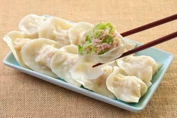 中國“水餃巨頭”倒了，曾年賺15億，而今老板想?yún)⒓幽陼s被拒