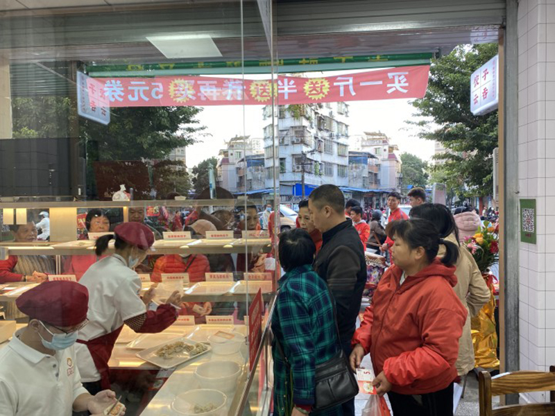想開餃子云吞店是加盟好還是自己創(chuàng)立品牌好？